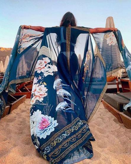 Eda Taşpınar kumlara 8 bin TL gömdü