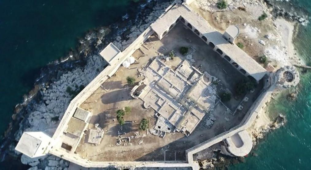 Mersinde su üstündeki tarihi miras: Kızkalesi