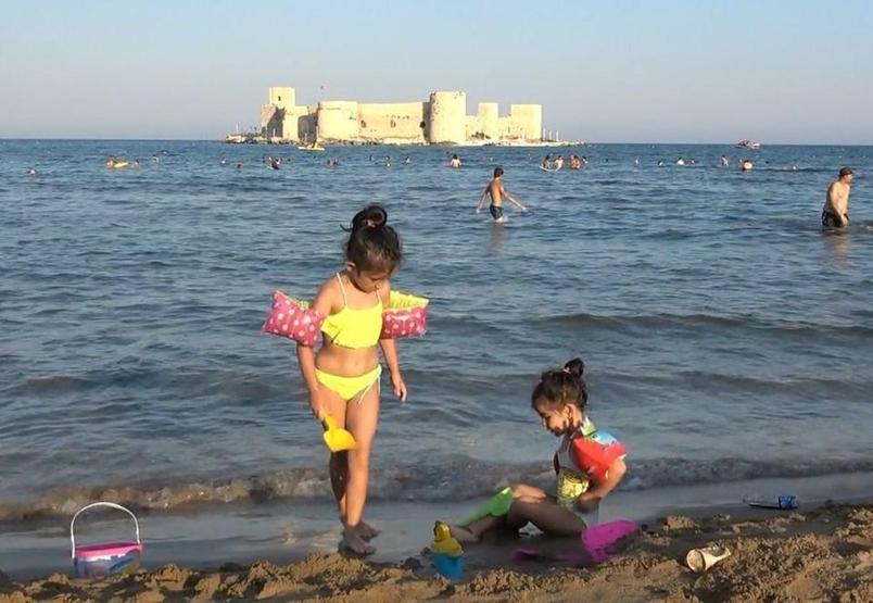 Mersinde su üstündeki tarihi miras: Kızkalesi