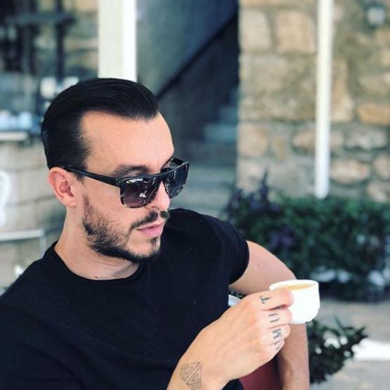 Cem Adrian kaza geçirdiğini duyurdu