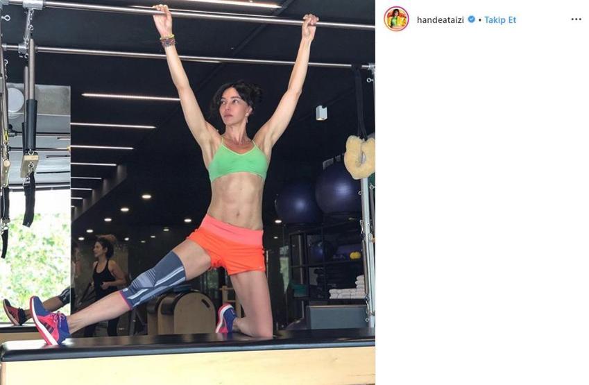 Hande Ataiziden bikini şov