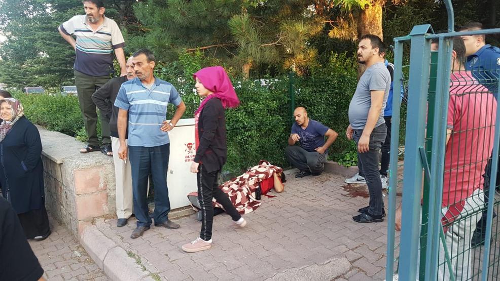 Kayseride kanlı infaz Hamile eşi ve arkadaşına kurşun yağdırdı
