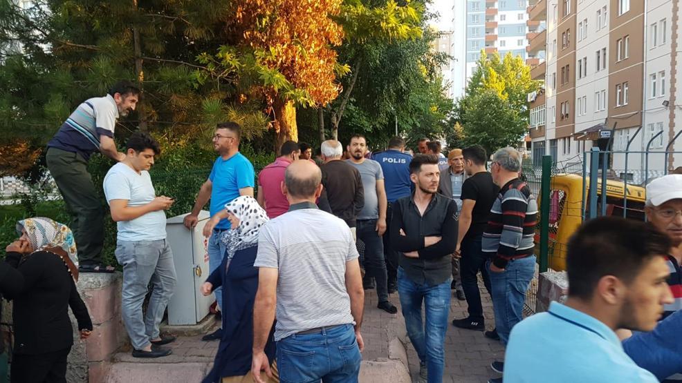 Kayseride kanlı infaz Hamile eşi ve arkadaşına kurşun yağdırdı