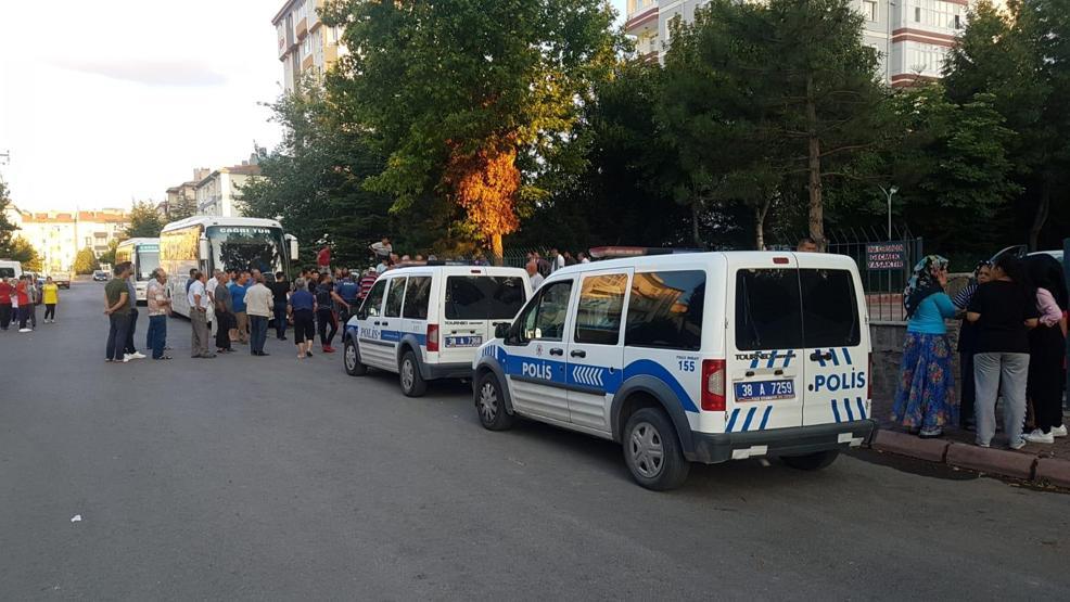 Kayseride kanlı infaz Hamile eşi ve arkadaşına kurşun yağdırdı