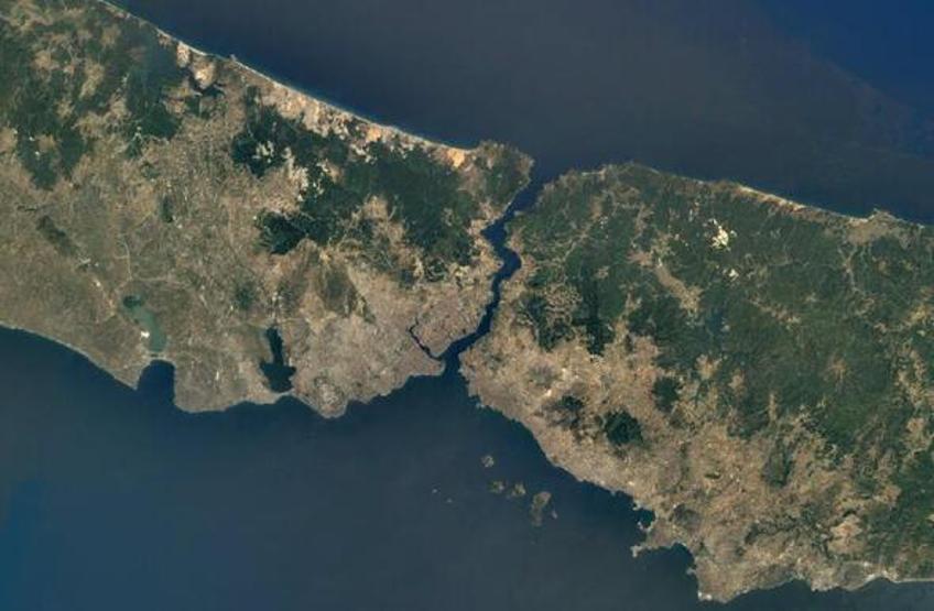 NASAnın Kızıl Gezegendeki göz bebeği böyle görüntülendi