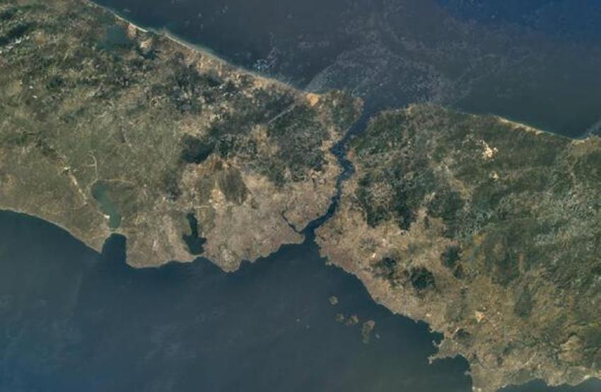 NASAnın Kızıl Gezegendeki göz bebeği böyle görüntülendi