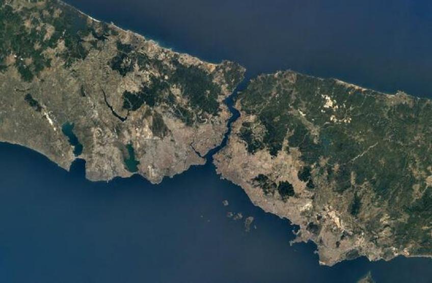 NASAnın Kızıl Gezegendeki göz bebeği böyle görüntülendi