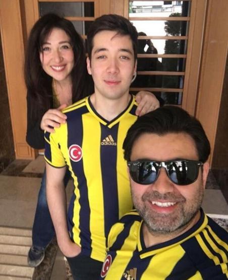 Abla kardeş değil, anne oğul