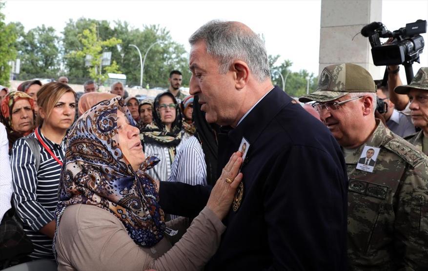Erbil’de şehit düşen Türk diplomat son yolculuğuna uğurlandı