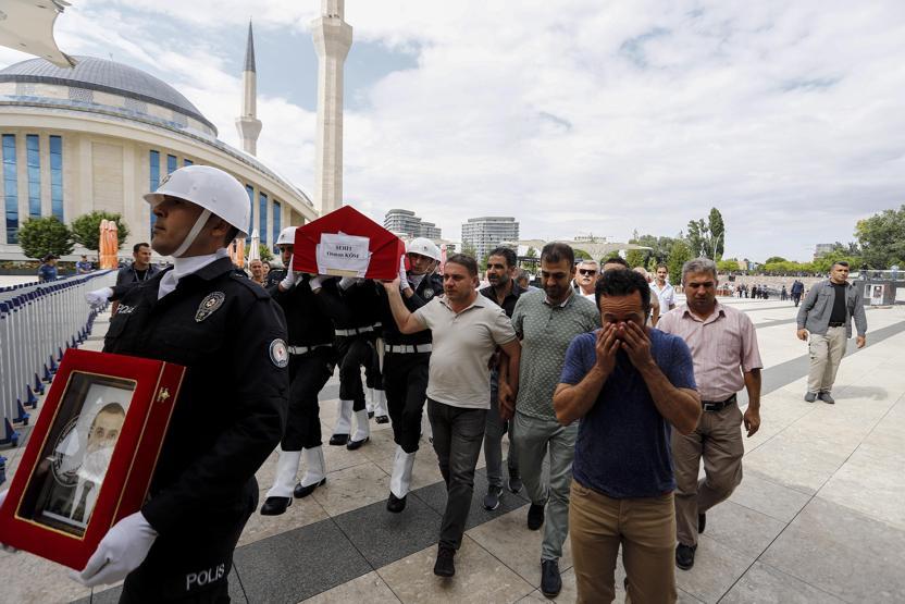 Erbil’de şehit düşen Türk diplomat son yolculuğuna uğurlandı