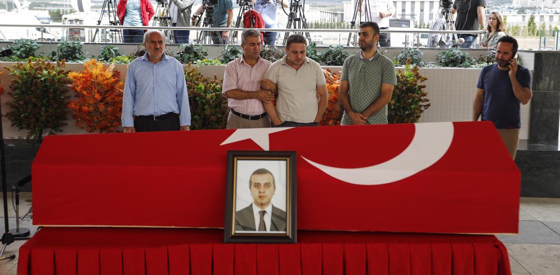 Erbil’de şehit düşen Türk diplomat son yolculuğuna uğurlandı