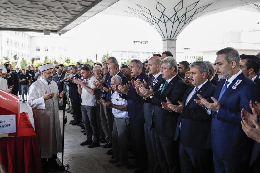 Erbil’de şehit düşen Türk diplomat son yolculuğuna uğurlandı