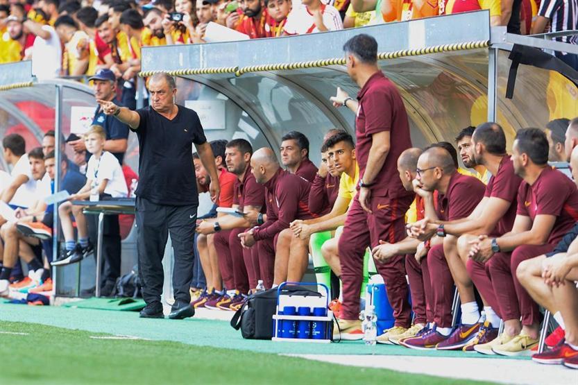 Galatasaray 3 dakikada 3 gol yedi