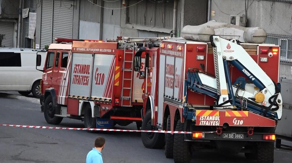 Asansörde sıkışan adam hayatını kaybetti