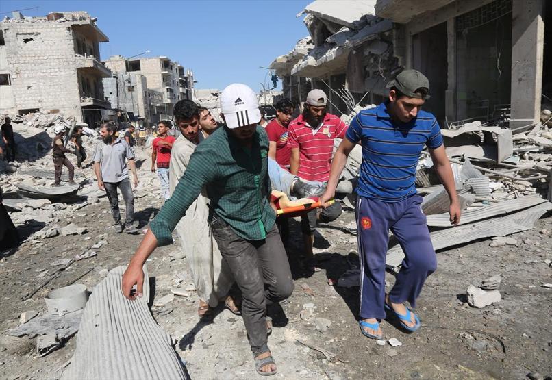 Rus uçakları İdlibi bombaladı: 25 sivil hayatını kaybetti