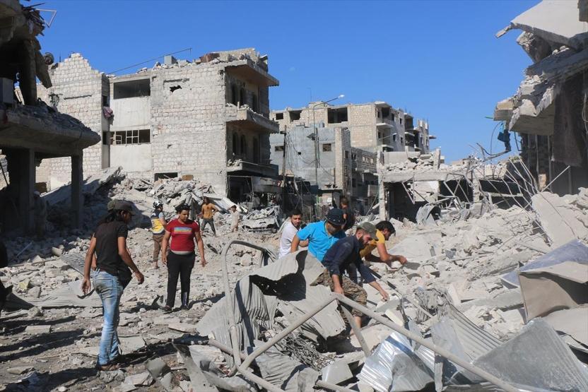 Rus uçakları İdlibi bombaladı: 25 sivil hayatını kaybetti