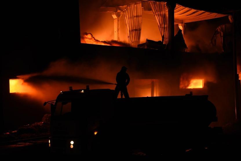 Gaziantepte fabrika yangını 30 araç 50 itfaiyeci müdahale etti