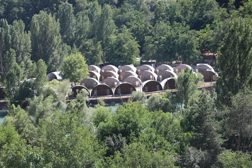 Türkiyenin ilk çadır kamp konseptli oteli Tuncelide açıldı