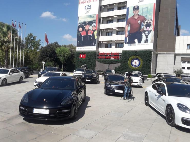 İstanbulda 40 milyon liralık kaçak lüks araç operasyonu