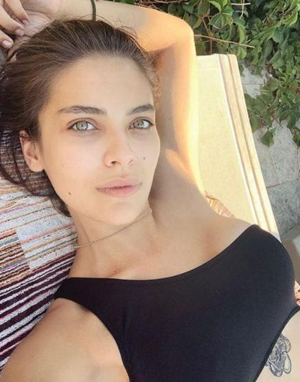 Biran Damla Yılmaz, bikinili fotoğrafıyla büyüledi
