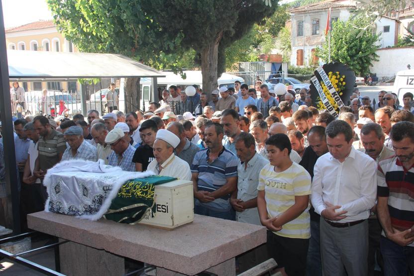 Minik Melih son yolculuğuna uğurlandı