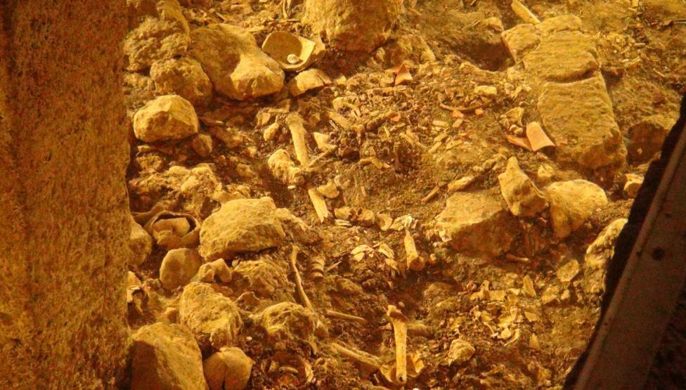 1500 yıllık toplu mezarlık halka açık sergileniyor