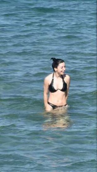 Merve Boluğur yalnızları oynadı