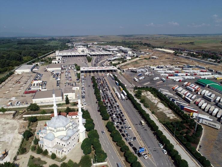 Gurbetçilerin dönüş yolculuğu başladı
