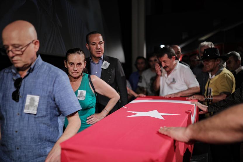 Ünlü oyuncu Cengiz Sezici için tören düzenlendi