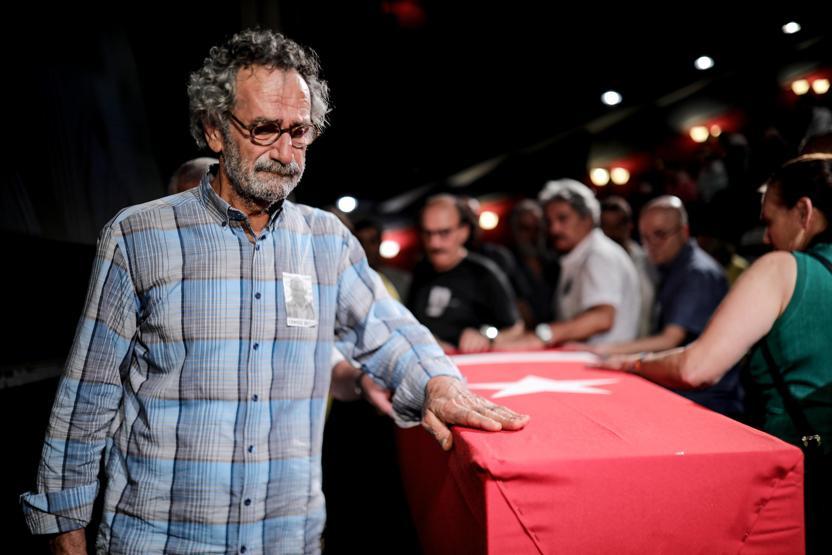Ünlü oyuncu Cengiz Sezici için tören düzenlendi