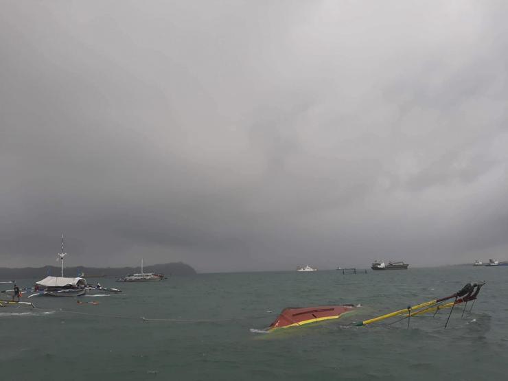 Filipinlerde 3 feribot alabora oldu: 31 ölü