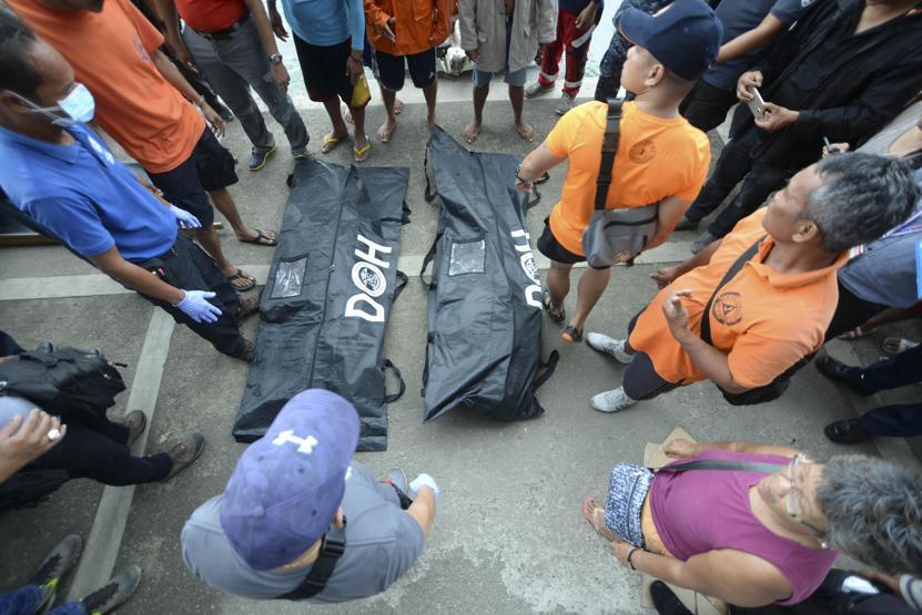 Filipinlerde 3 feribot alabora oldu: 31 ölü