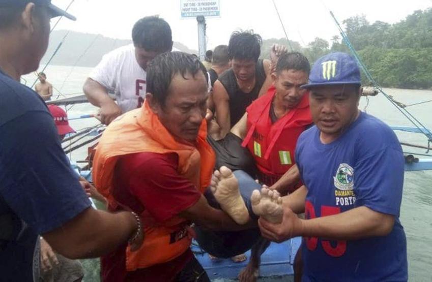 Filipinlerde 3 feribot alabora oldu: 31 ölü