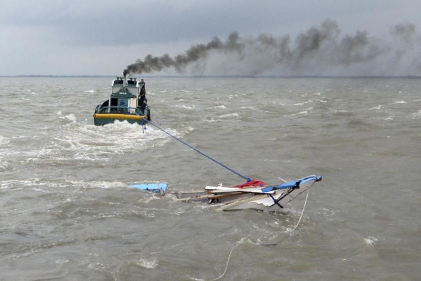 Filipinlerde 3 feribot alabora oldu: 31 ölü