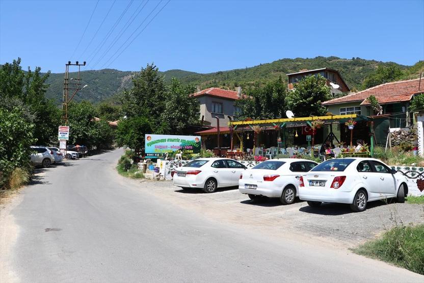 Uçmakdere güzelliğiyle ziyaretçilerini büyülüyor