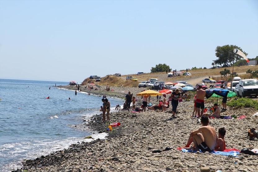 Uçmakdere güzelliğiyle ziyaretçilerini büyülüyor