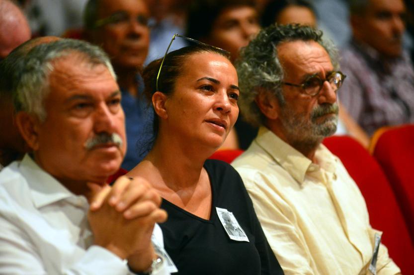Ünlü oyuncu Cengiz Sezici, Adanada toprağa verildi
