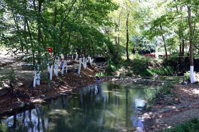 Tekirdağın yamaç paraşütü durağı Uçmakdere adrenalin severlerin gözdesi