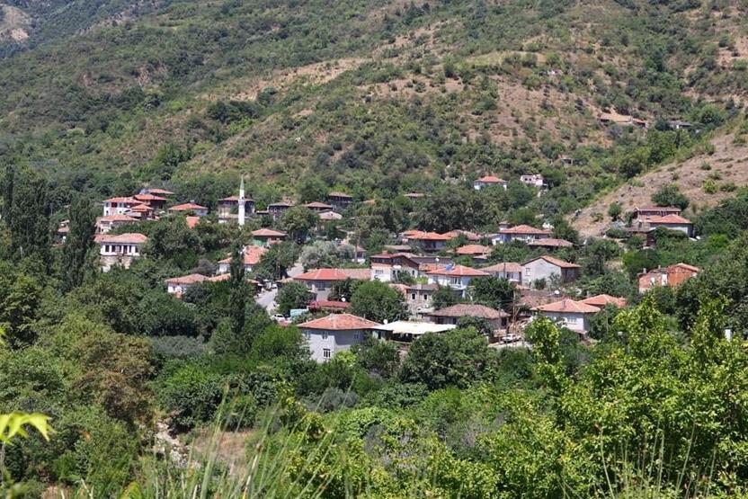 Tekirdağın yamaç paraşütü durağı Uçmakdere adrenalin severlerin gözdesi