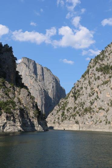 Sosyal medyada fotoğraflarını gören oraya koşuyor
