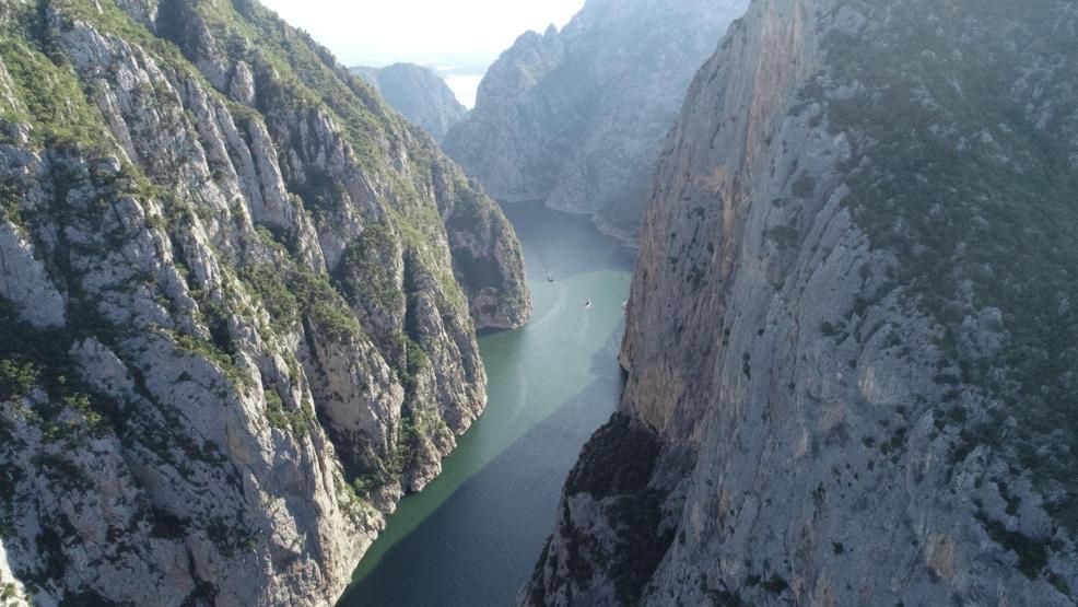 Sosyal medyada fotoğraflarını gören oraya koşuyor