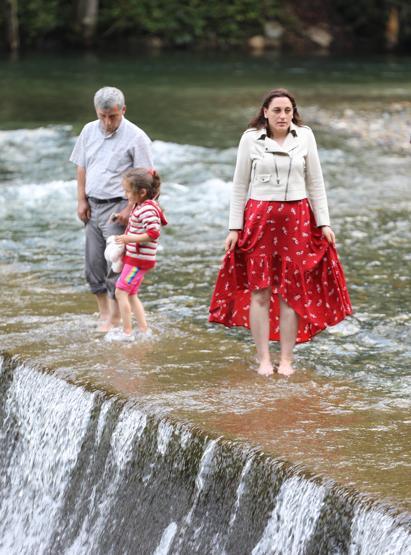 Fırtına Deresinde tehlikeli poz