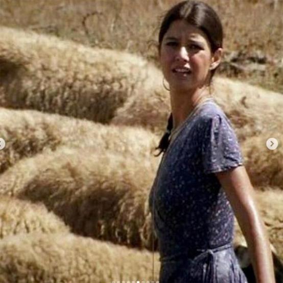 Beren Saat paylaştı: Beni daha da insan yapan kadınlar