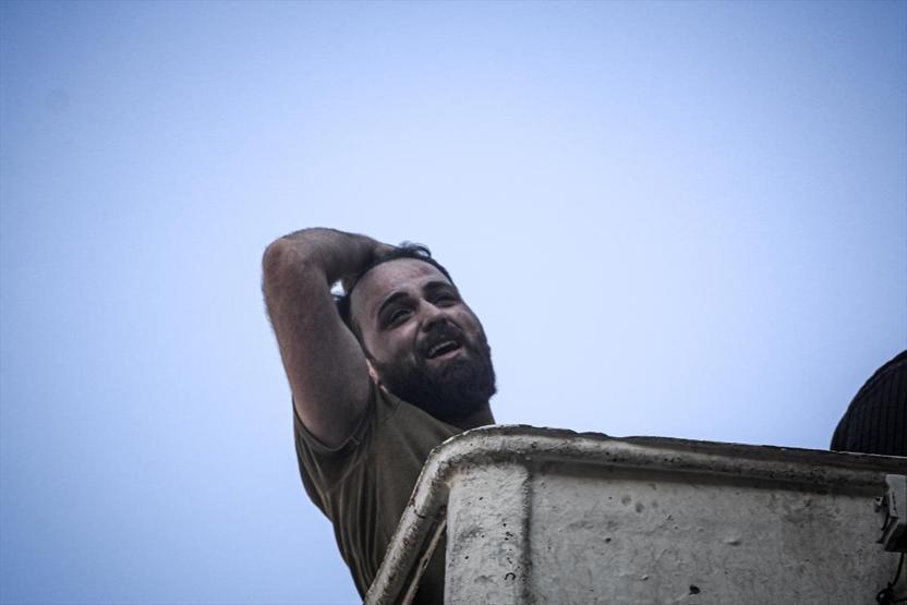 İdlibe yoğun hava saldırıları sürüyor O an hayat durdu