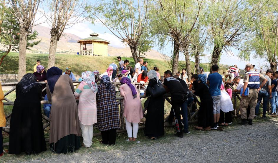 15 bin lira değerindeki bilezik için seferber oldular