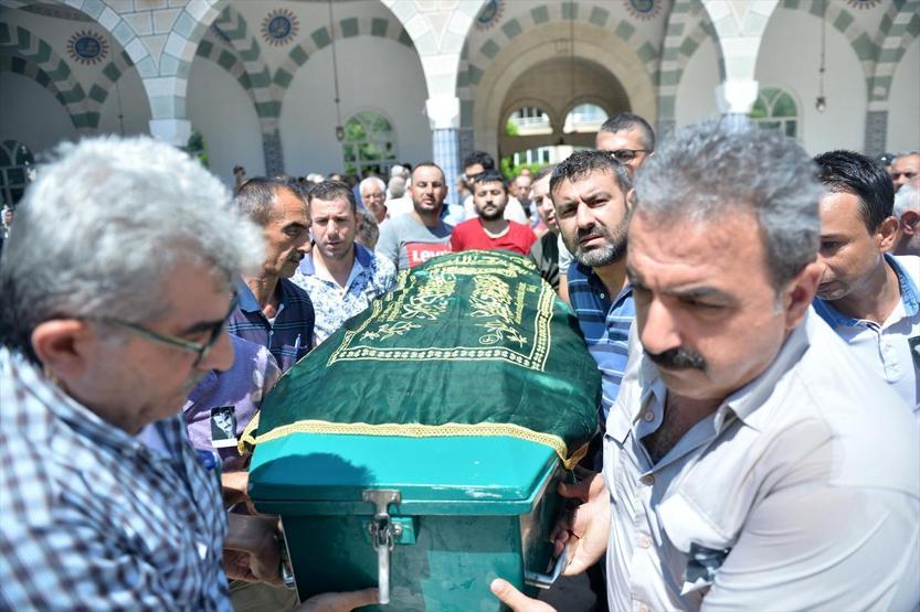 Ünlü sanatçı Selahattin Özdemire veda