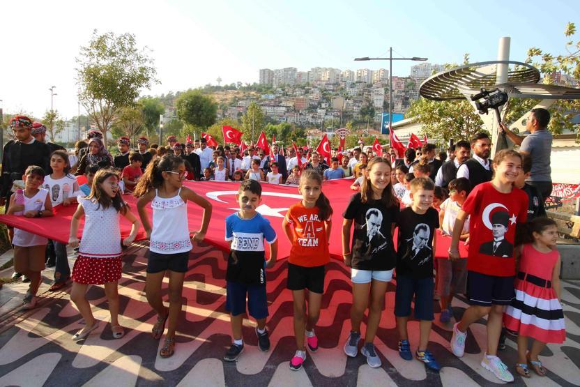 30 Ağustos Zafer Bayramı yurtta coşku ile kutlanıyor