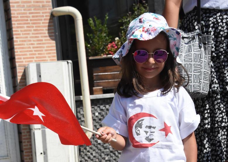 30 Ağustos Zafer Bayramı yurtta coşku ile kutlanıyor