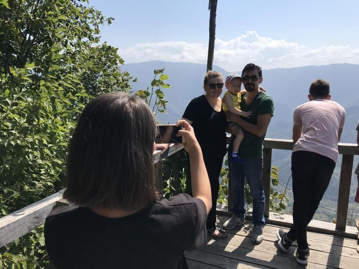 Loç Vadisi Seyir Terasına ziyaretçi akını