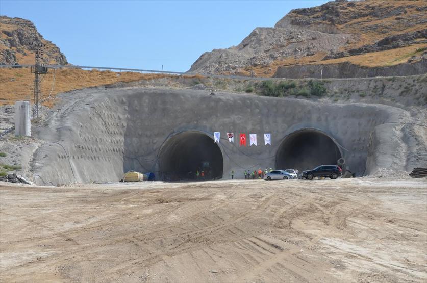 Ve ışık göründü Tam 1230 metre uzunluğunda...